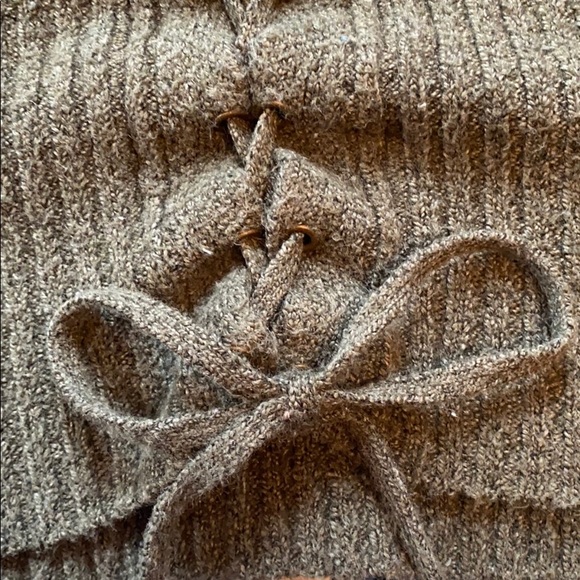 American Eagle Sweater Tank Top - Picture 4 of 4